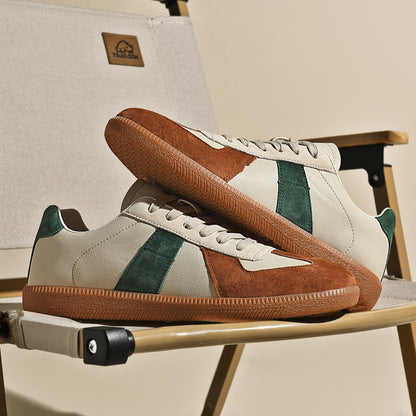 Retro Sneakers made of Canvas and Leather